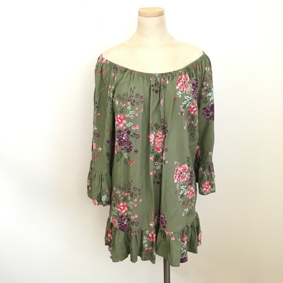 Terra & Sky Tops - SALE Terra & Sky green with pink floral peplum top